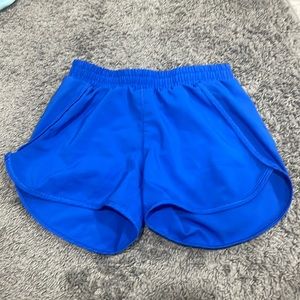 Slightly stretchy waist band, gorgeous blue color,perfect condition,never worn